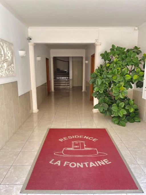 La La Fontaine *
